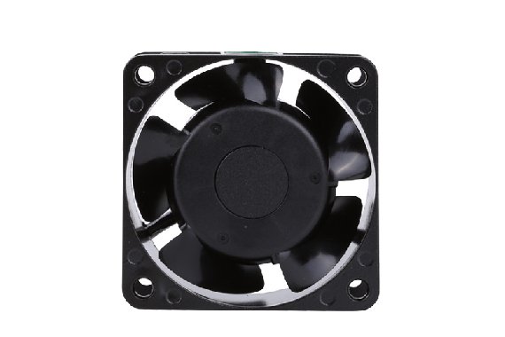 <b>光伏逆變器行業(yè)發(fā)展迅速，進一步拓寬三巨電機散熱風扇應(yīng)用空間</b>